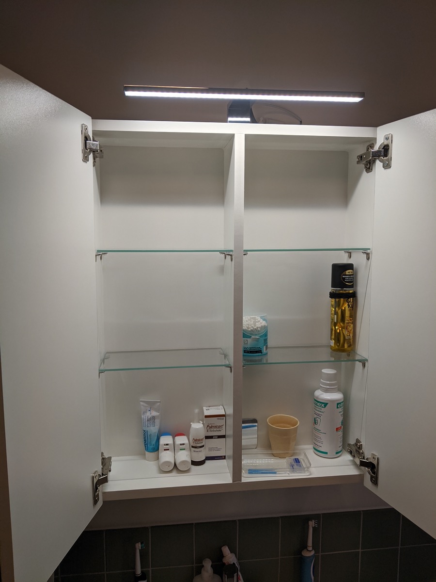Bathroom mirror cabinet
