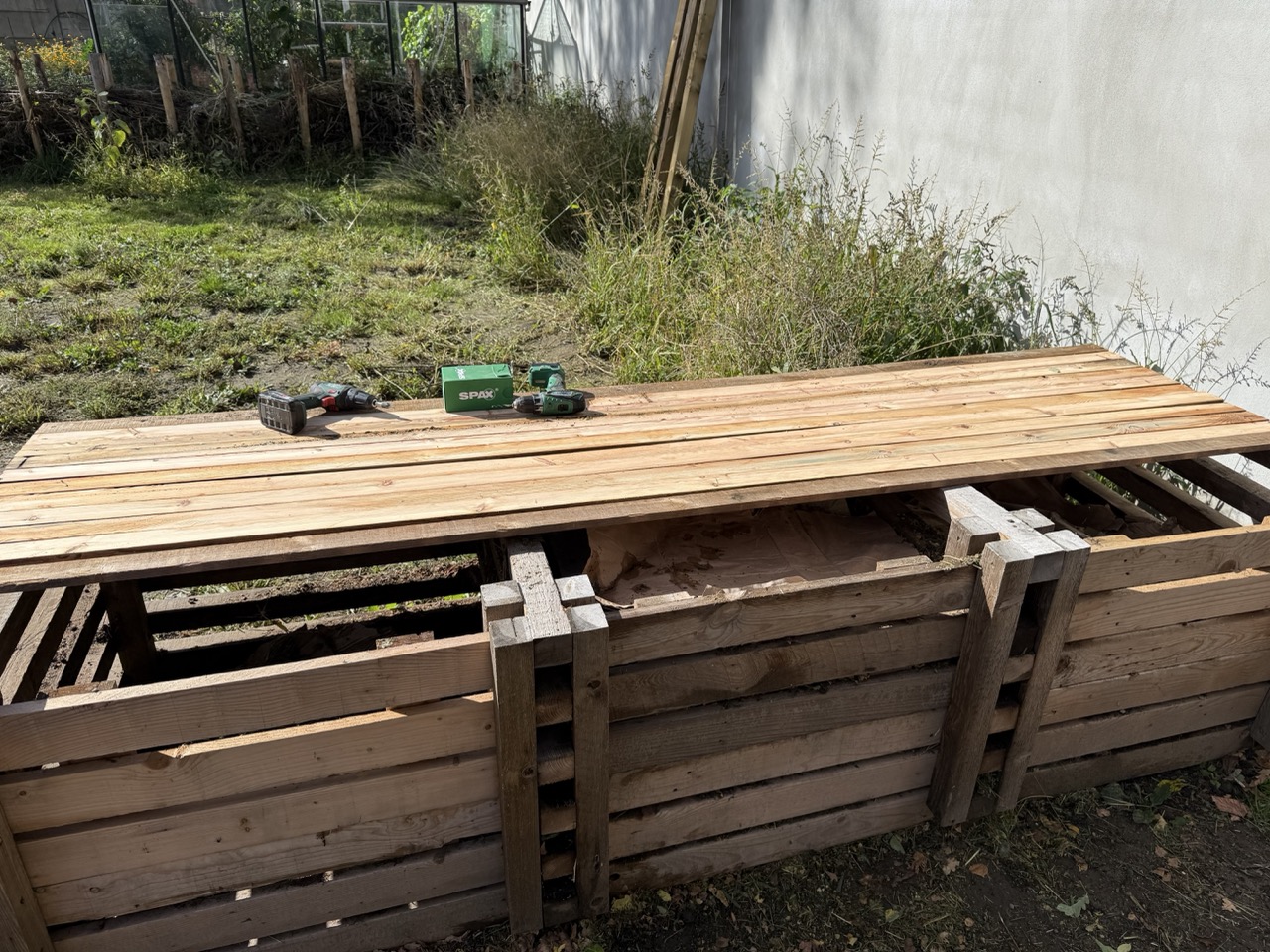 Compost station