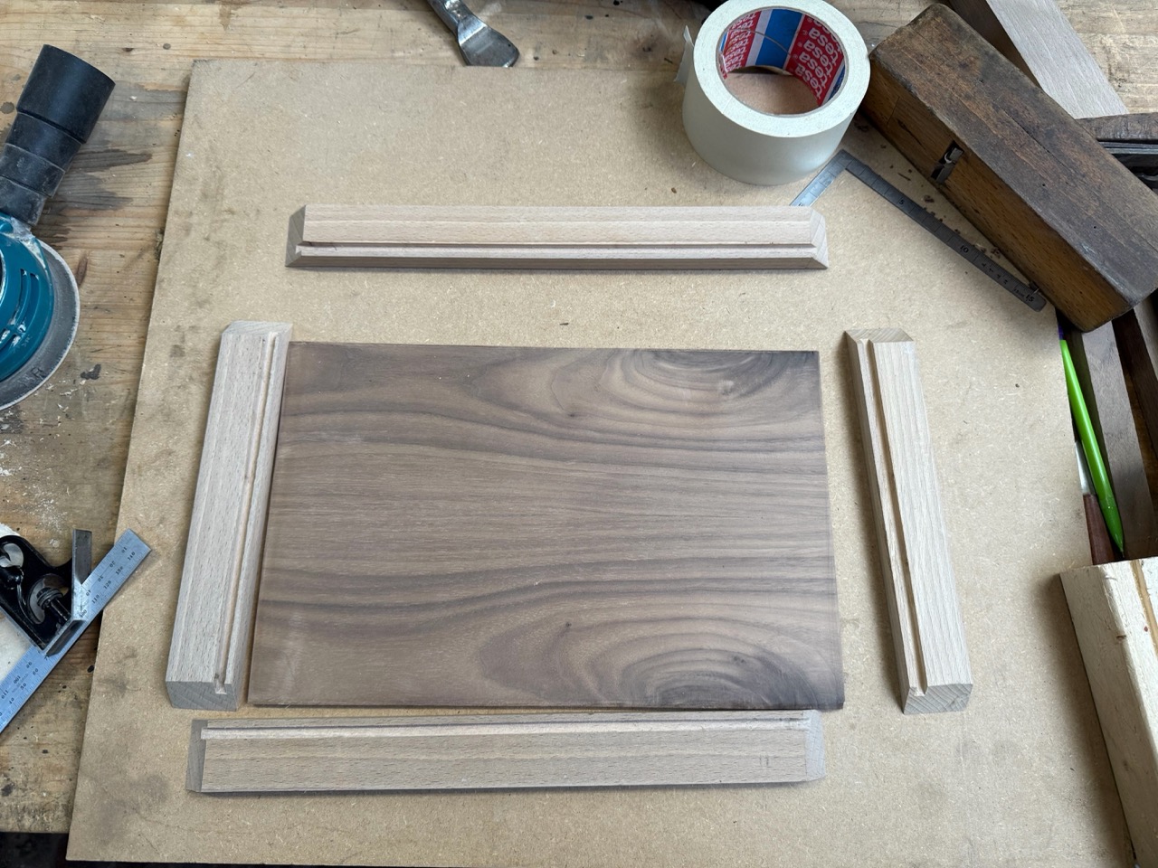 Bread cutting board