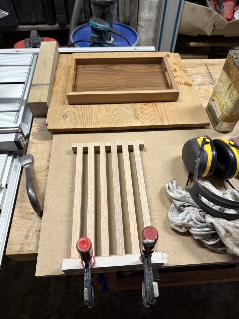Bread cutting board