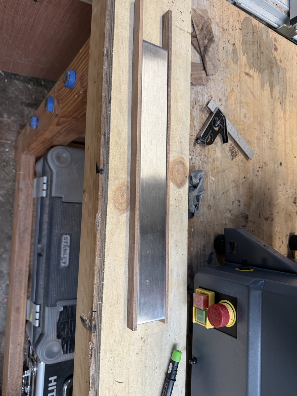 Knife rack