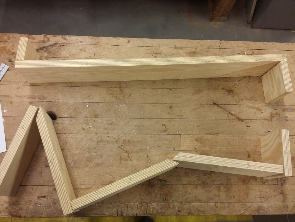 Zig Zag Wall Shelf Fantpmas